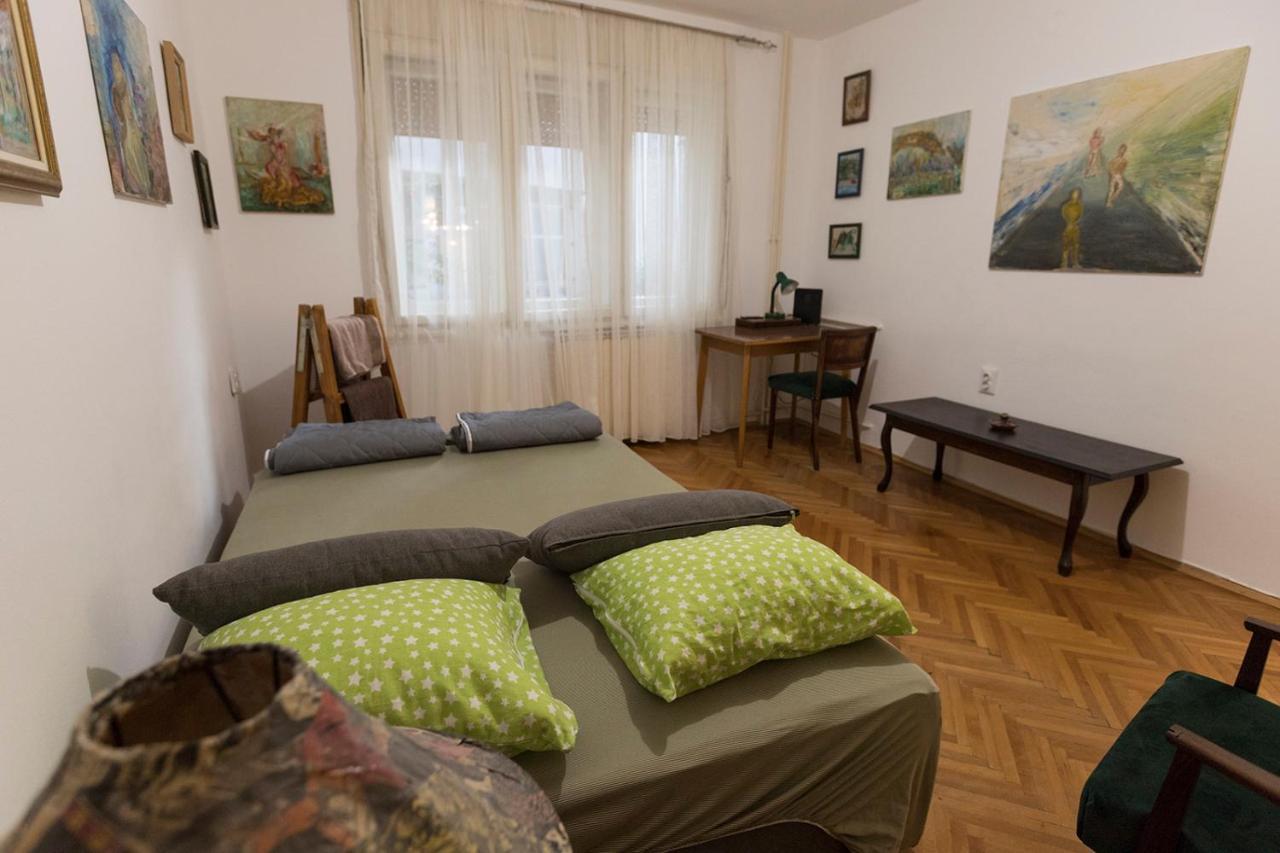 The Pioneers Home 2 Skopje Luaran gambar